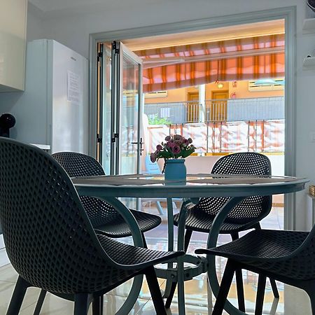 Los Cristianos Piscina Y Terraza Exteriér fotografie